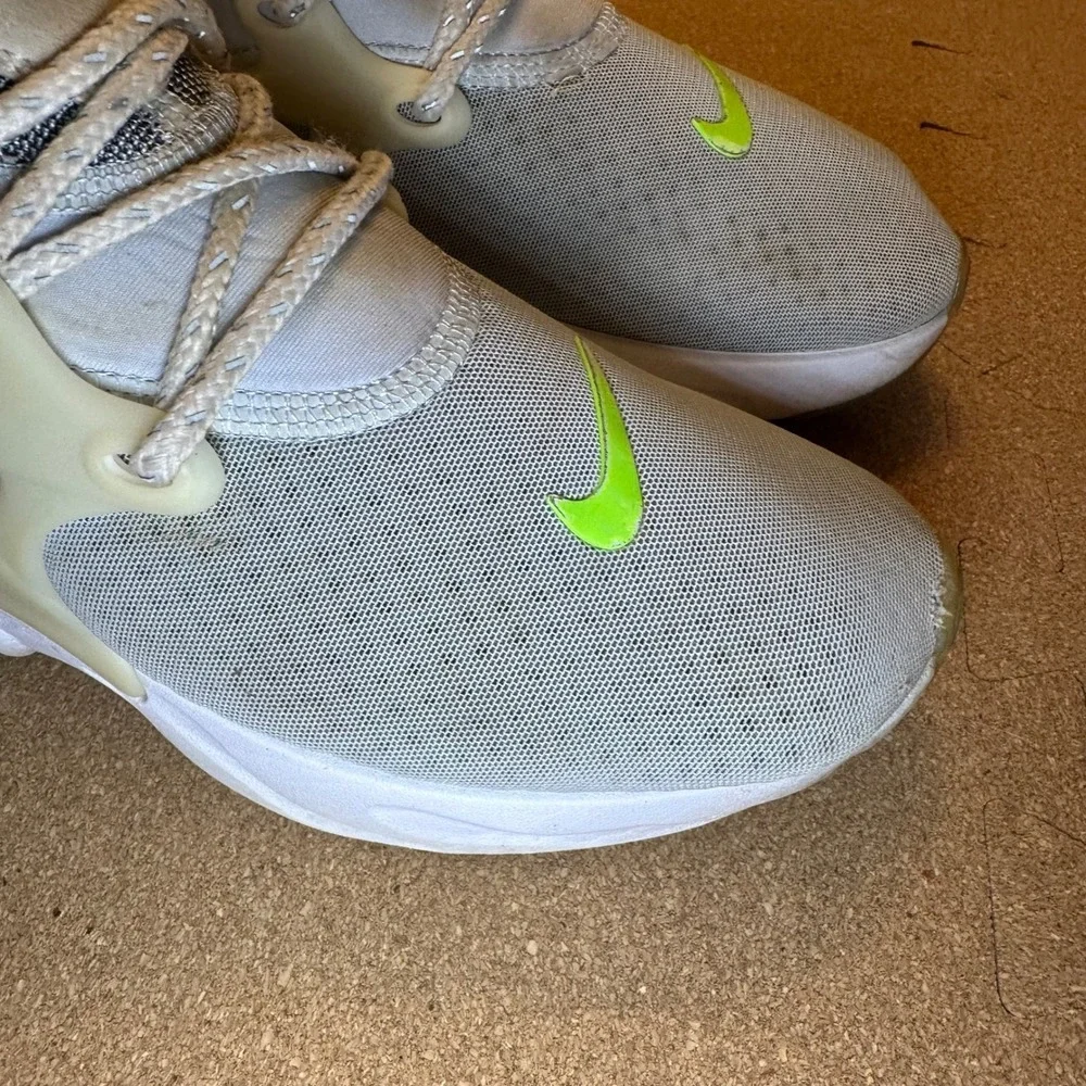 Nike‎ React Presto Platinum Tint Volt Lime Green Sneakers CD9015-401 Womens 7.5